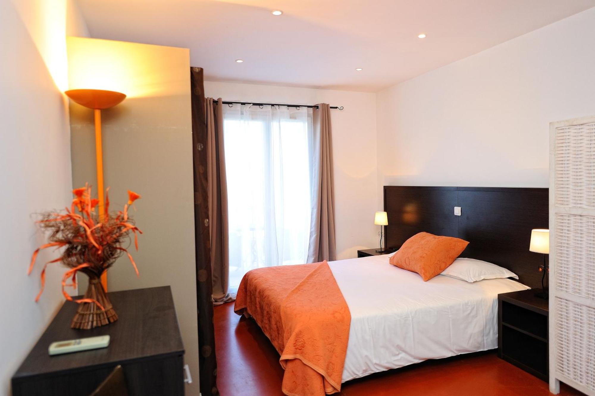 Appartement Du Tourisme Зонза Стая снимка